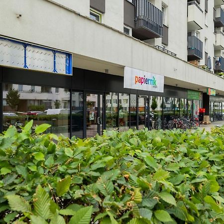 Osiedle Avia Family Apartment In Krakow With Balcony By Noclegi Renters エクステリア 写真
